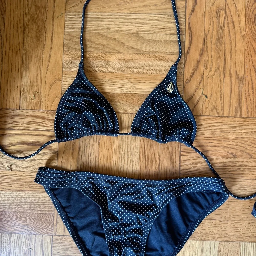 Volcom Black & White Polka Dot Bikini - Picture 1 of 4